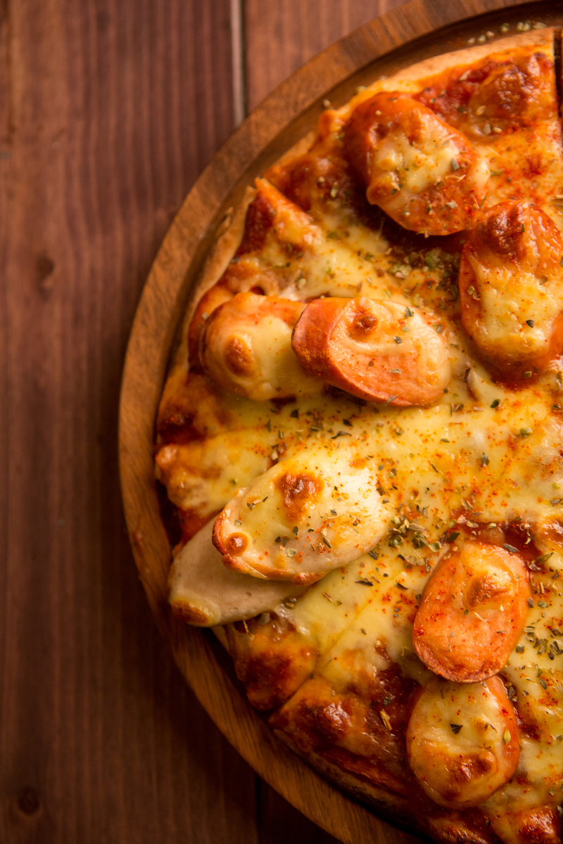 طريقة تحضير بيتزا بالنقانق